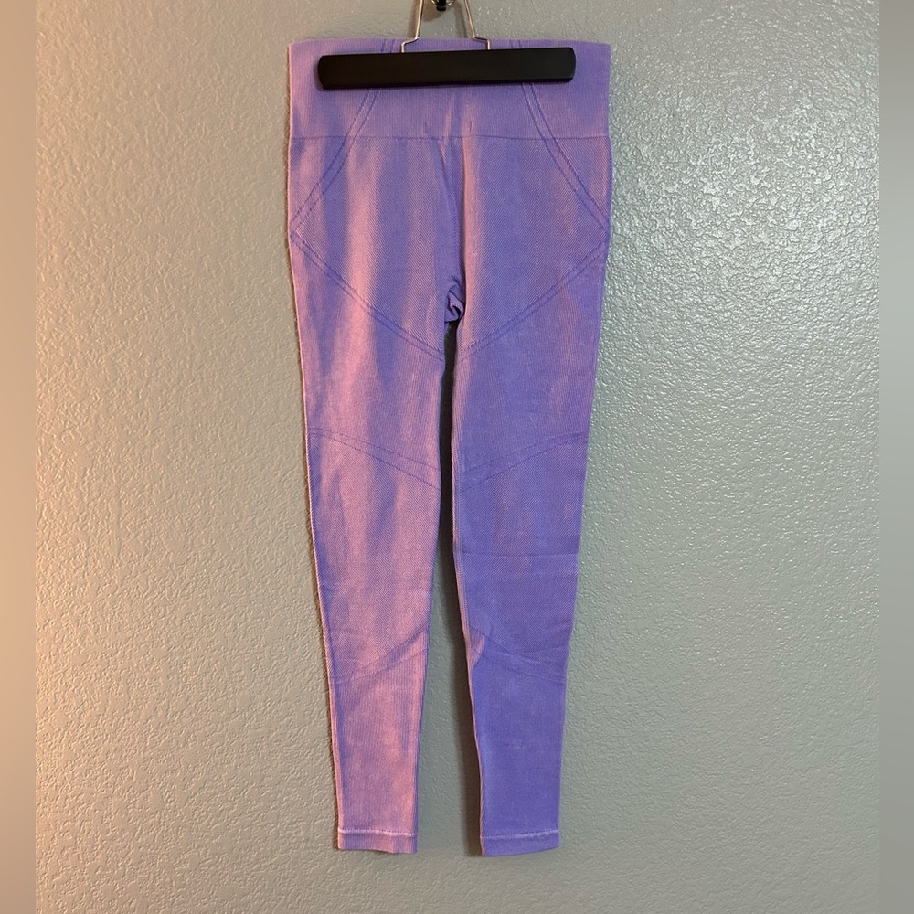 Women’s purple ribbed stretch soft high rise leggings size small